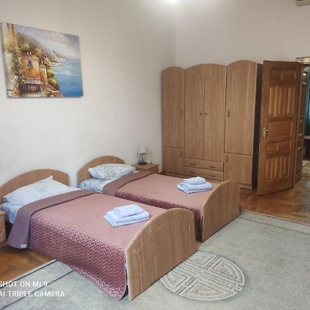 Apartments Domovik ,Kirilla I Mefodiya, 5 Μουκάτσεβο Εξωτερικό φωτογραφία