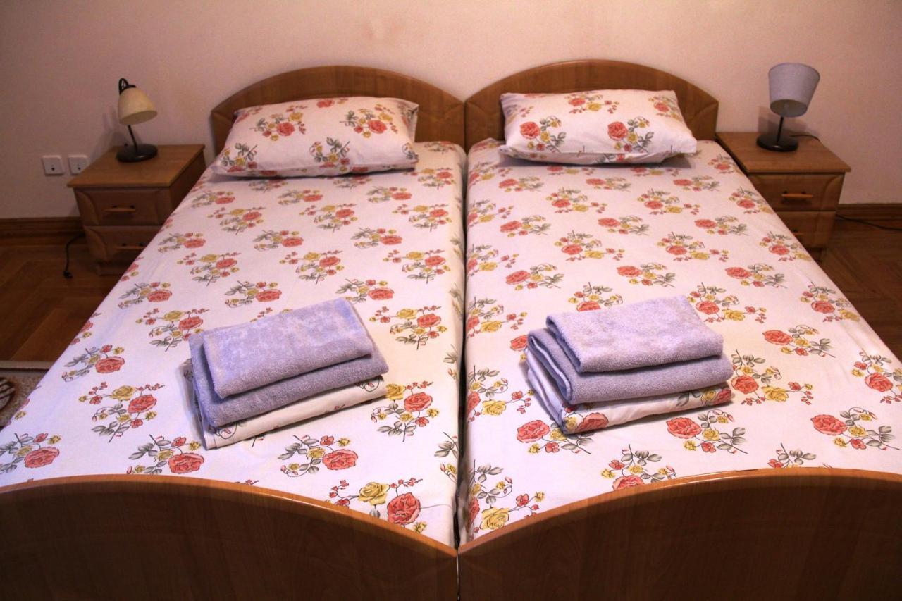 Apartments Domovik ,Kirilla I Mefodiya, 5 Μουκάτσεβο Εξωτερικό φωτογραφία
