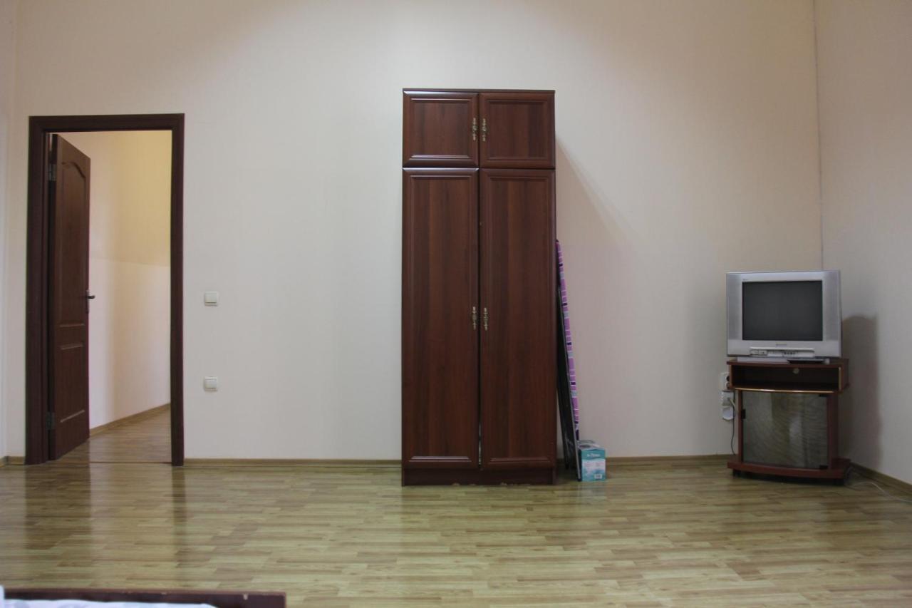 Apartments Domovik ,Kirilla I Mefodiya, 5 Μουκάτσεβο Εξωτερικό φωτογραφία