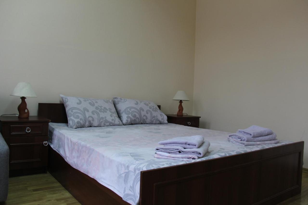 Apartments Domovik ,Kirilla I Mefodiya, 5 Μουκάτσεβο Εξωτερικό φωτογραφία