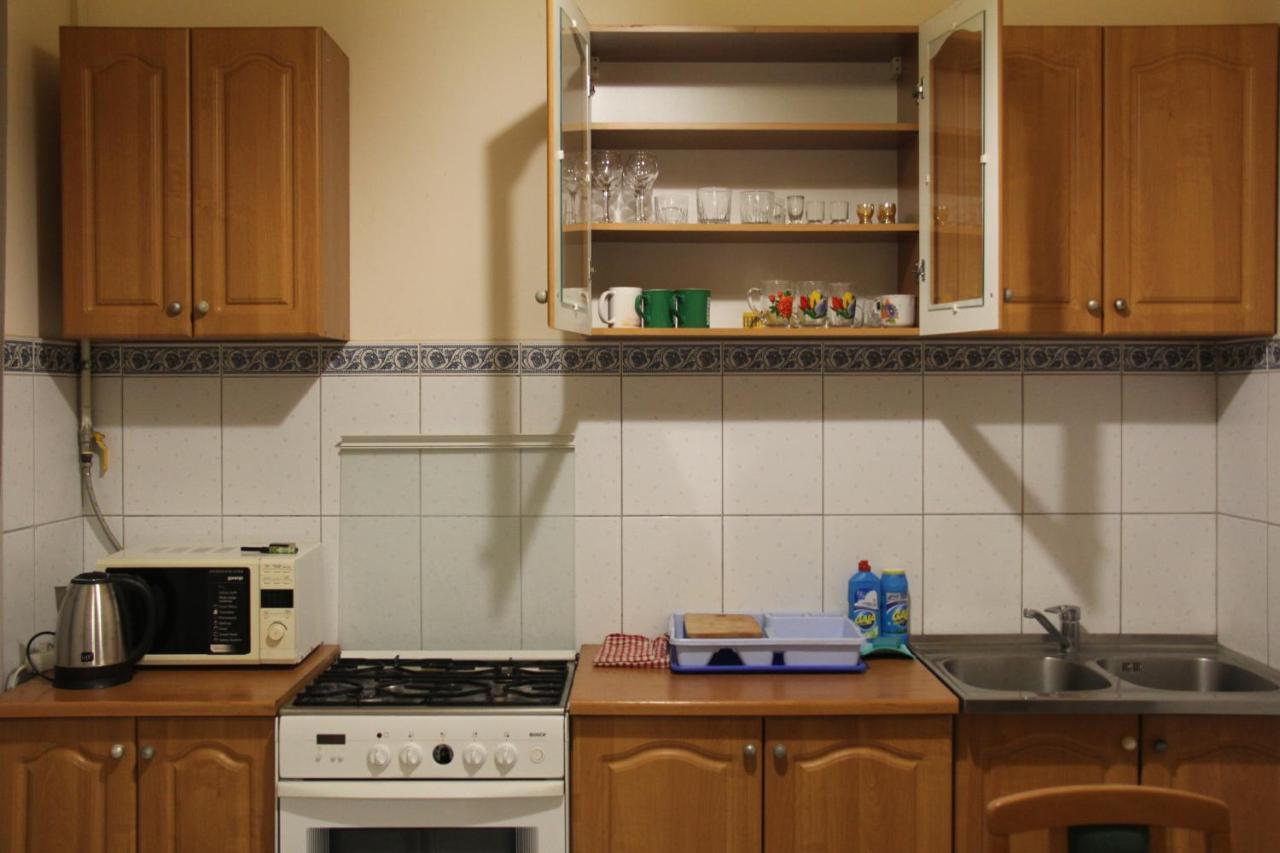 Apartments Domovik ,Kirilla I Mefodiya, 5 Μουκάτσεβο Εξωτερικό φωτογραφία