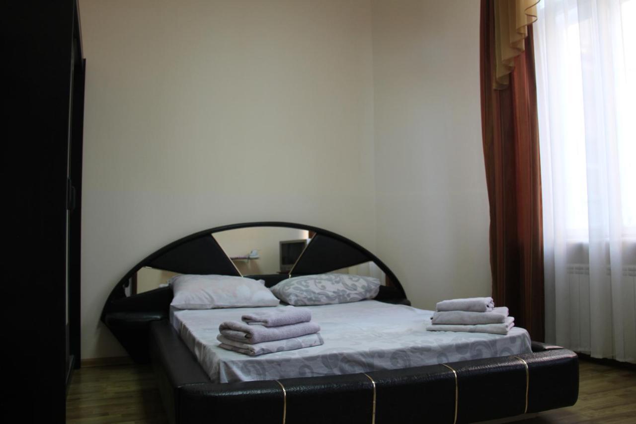 Apartments Domovik ,Kirilla I Mefodiya, 5 Μουκάτσεβο Εξωτερικό φωτογραφία