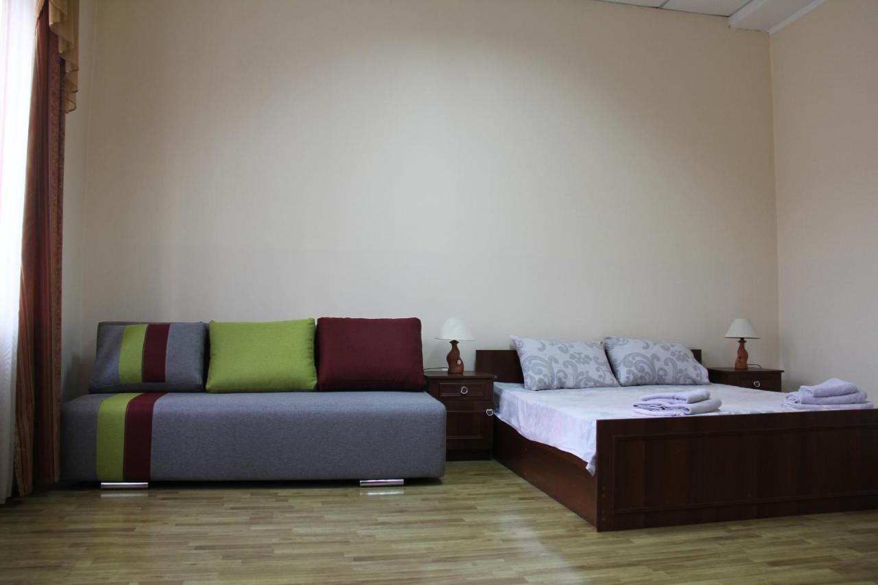 Apartments Domovik ,Kirilla I Mefodiya, 5 Μουκάτσεβο Εξωτερικό φωτογραφία