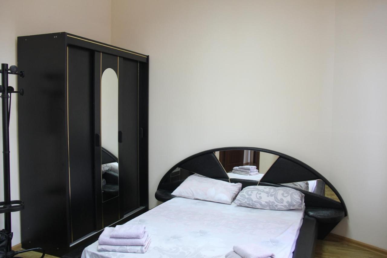 Apartments Domovik ,Kirilla I Mefodiya, 5 Μουκάτσεβο Εξωτερικό φωτογραφία