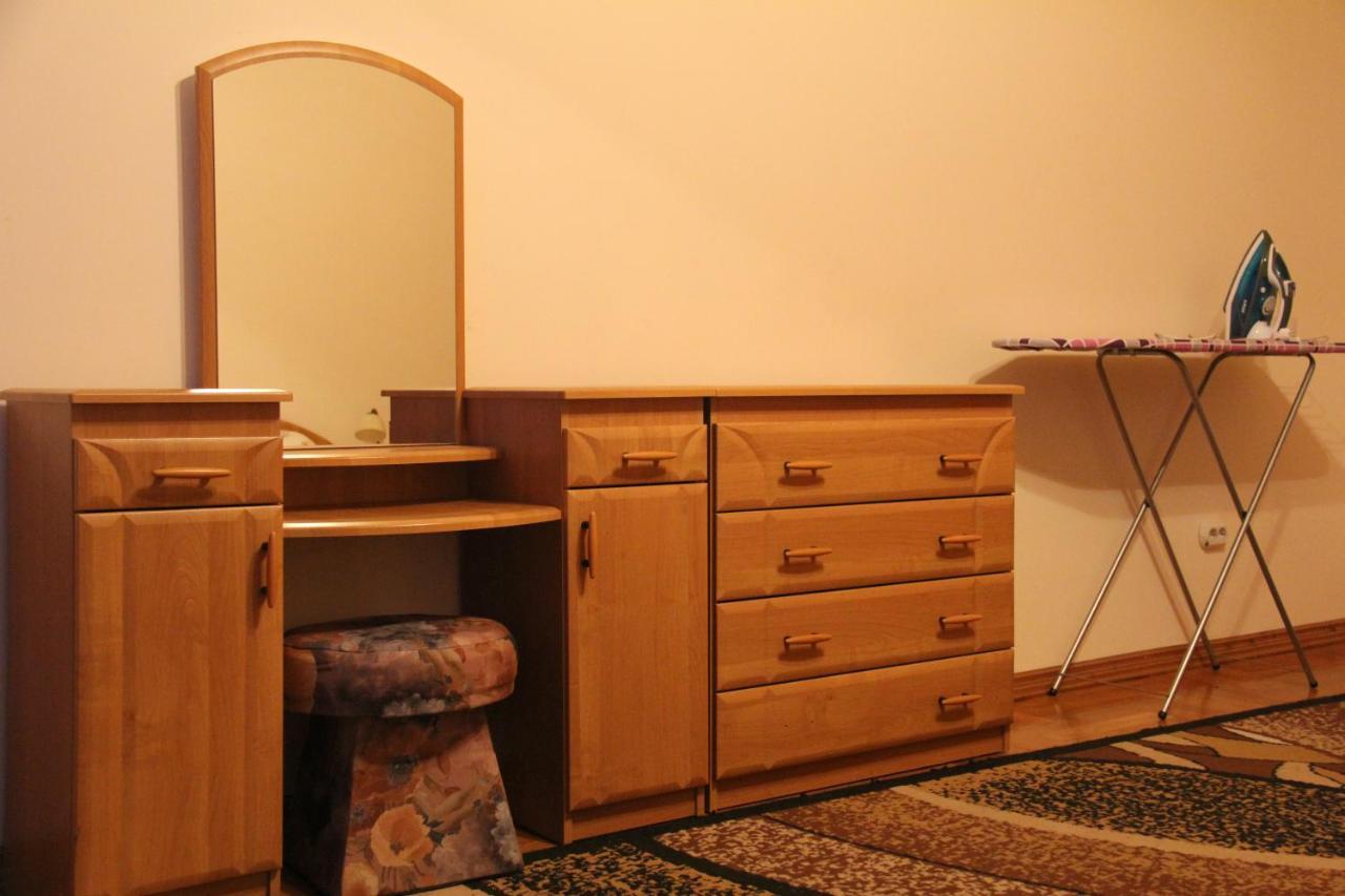 Apartments Domovik ,Kirilla I Mefodiya, 5 Μουκάτσεβο Εξωτερικό φωτογραφία